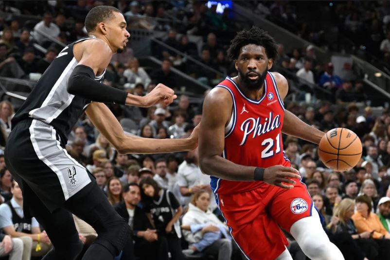 76ers dicen que Joel Embiid será operado de apendicitis, sin fecha de regreso