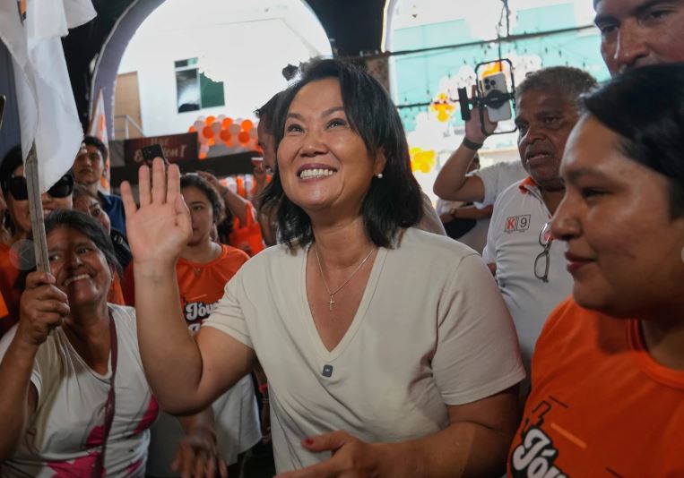 Peruanos van a elecciones marcadas por la dispersión del voto y agobiados por la delincuencia