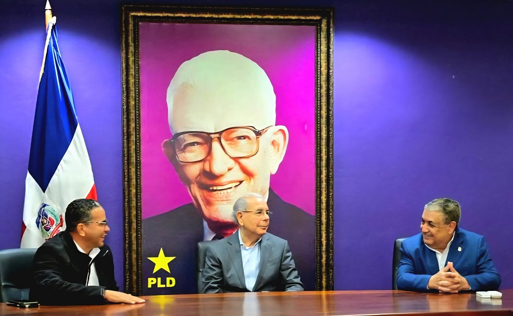 Nicolás Concepción del PCR pasa al PLD junto a su equipo