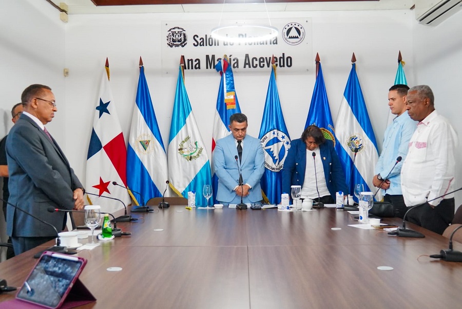 PARLACEN rinde homenaje a víctimas de tragedia del 8 de abril