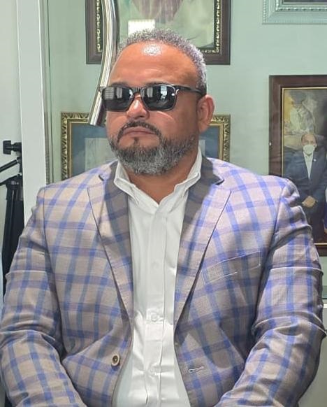 Alfredo Pulinario (Tito) felicita a los periodistas en su día; destaca su labor como pilar de la democracia