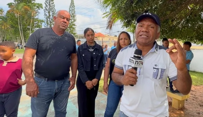 Villarivenses en NY crítican situación que atraviesa el centro educativo Luis Molina