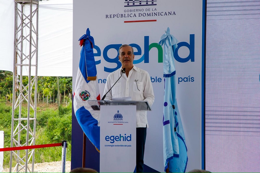 Presidente Abinader inaugura carretera que conecta a Tavera con Jarabacoa
