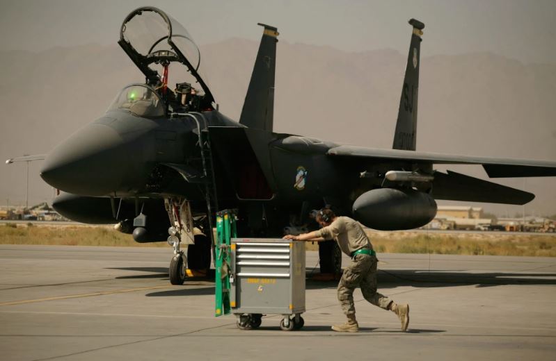 Aviones militares de EEUU derribados en Irán son los 1os abatidos por enemigos en más de 20 años