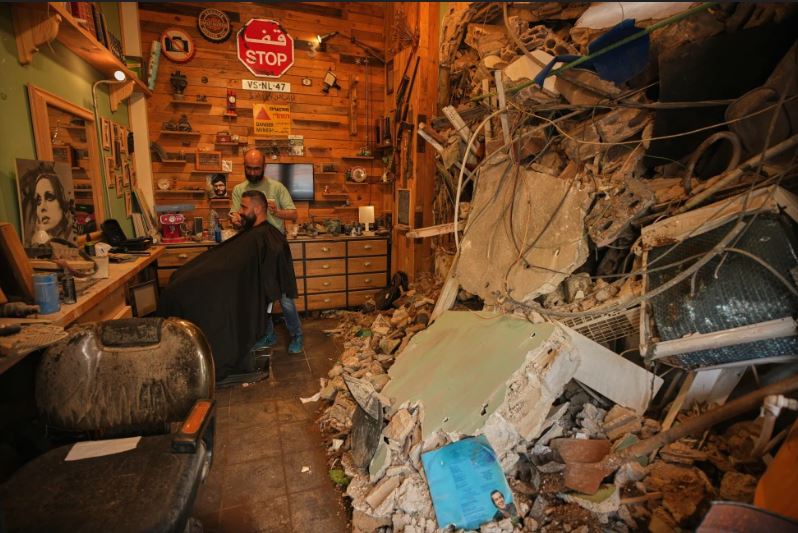 Macron dice que un soldado francés murió y 3 resultaron heridos en ataque a fuerzas de paz en Líbano