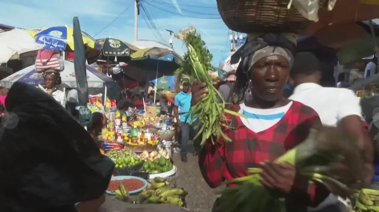 Haitianos reducen el consumo de alimentos y se preguntan cómo sobrevivirán al aumento de los precios del combustible
