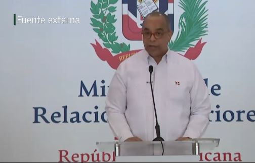 El Gobierno dispone que los ingresos de los consulados dominicanos pasen al Estado