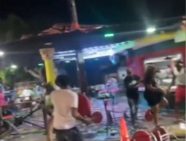 Policía Nacional, COBA y Antirruidos clausuran colmado tras pleito registrado en Fundación de Peravia