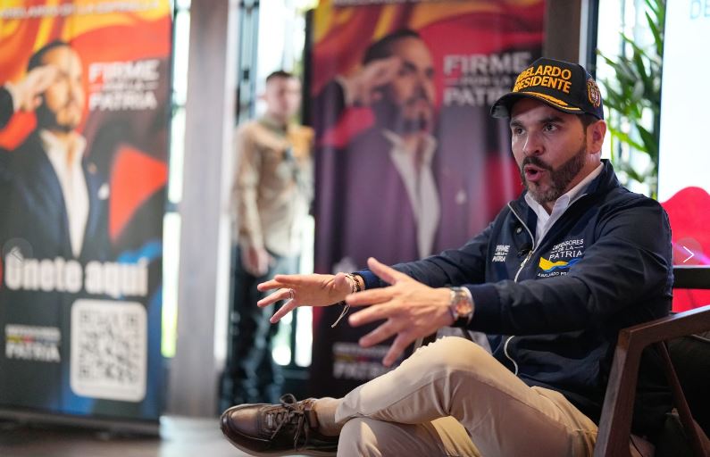 Entrevista AP: candidato opositor en Colombia extraditaría a Petro de ser requerido por EEUU