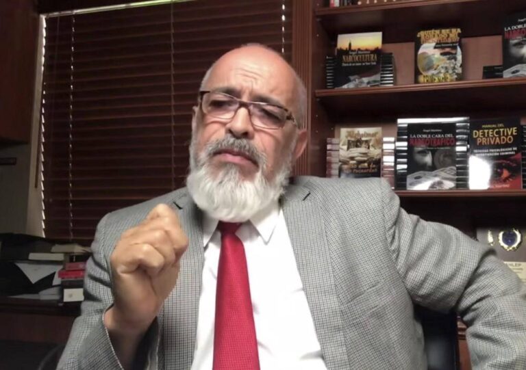 Ángel Martínez permanece detenido por no pagar fianza