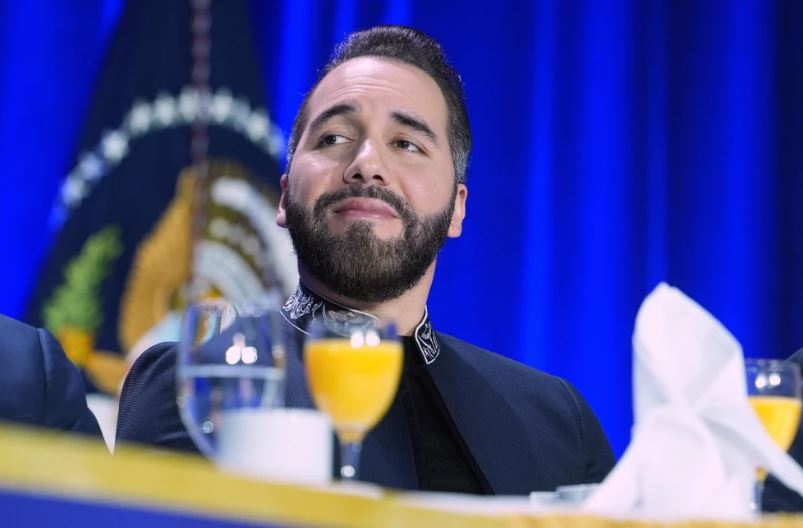 Las deportaciones estadounidenses a El Salvador se duplican mientras Bukele se alinea con la agenda de Trump