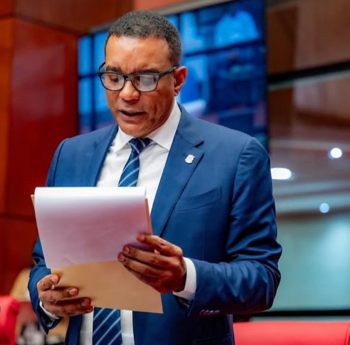 Senador Carlos Gómez insta al PRM a ejecutar consenso en la provincia Espaillat