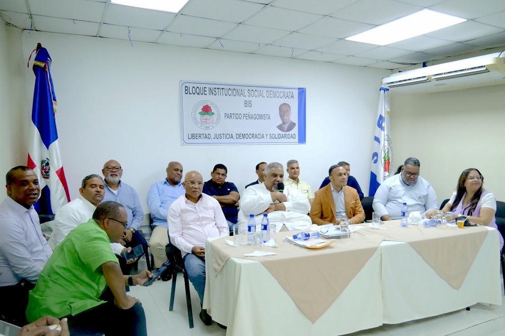 Peña Guaba activa el CEN; advierte que ellos son la llave para el regreso de Leonel al poder