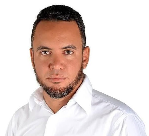 Regidor Estalyn Santiago acusa al Gobierno de ocultar crisis de Licey al Medio