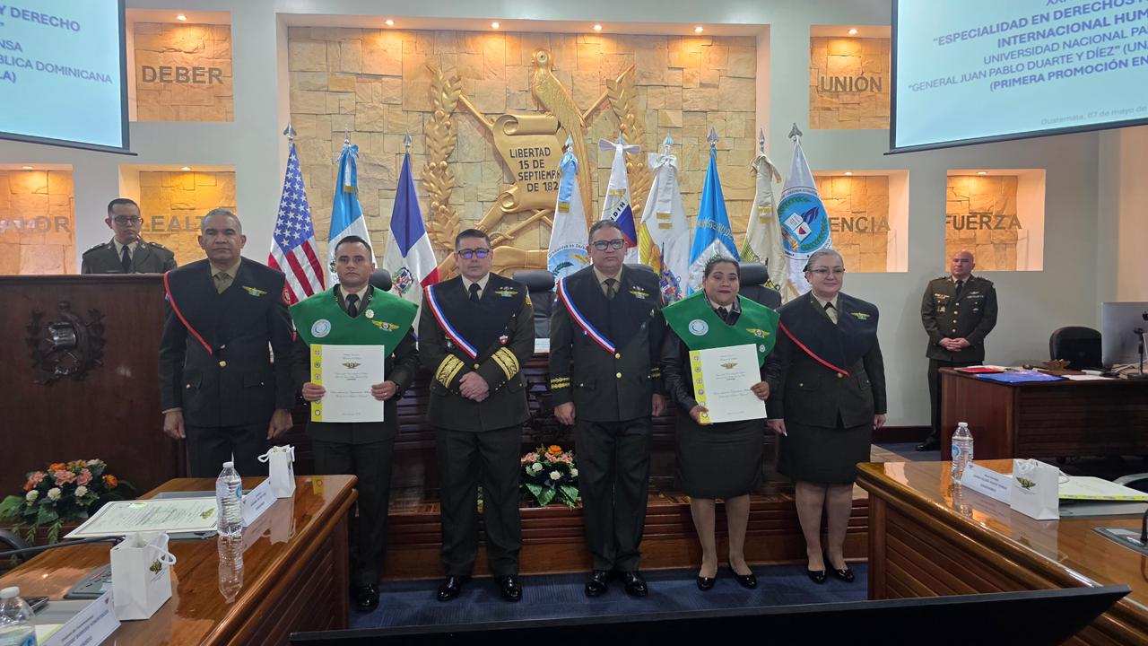 UNADE marca un hito internacional con histórica graduación en Derechos Humanos en Guatemala
