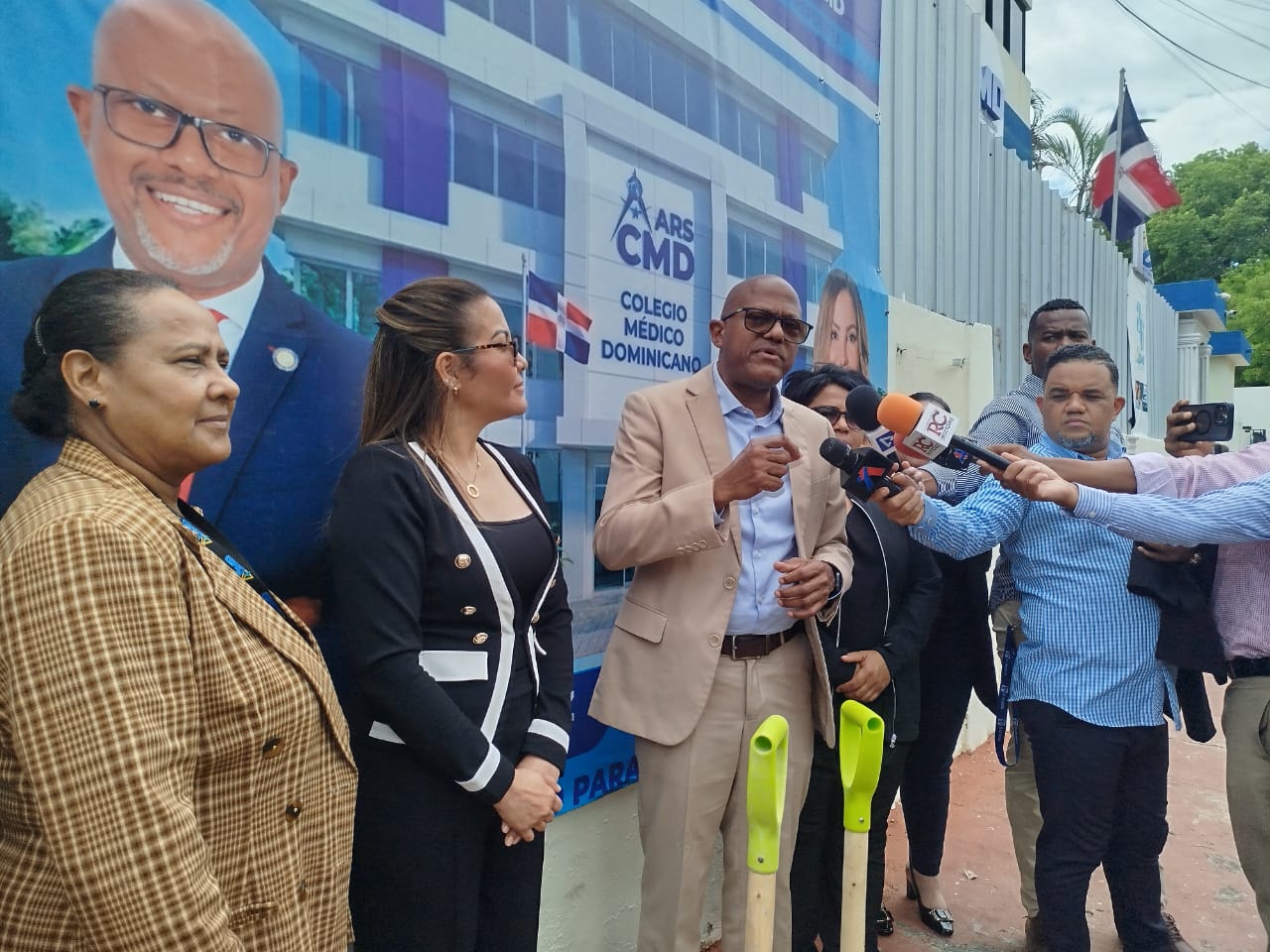CMD da picazo para la construcción instalaciones de ARS