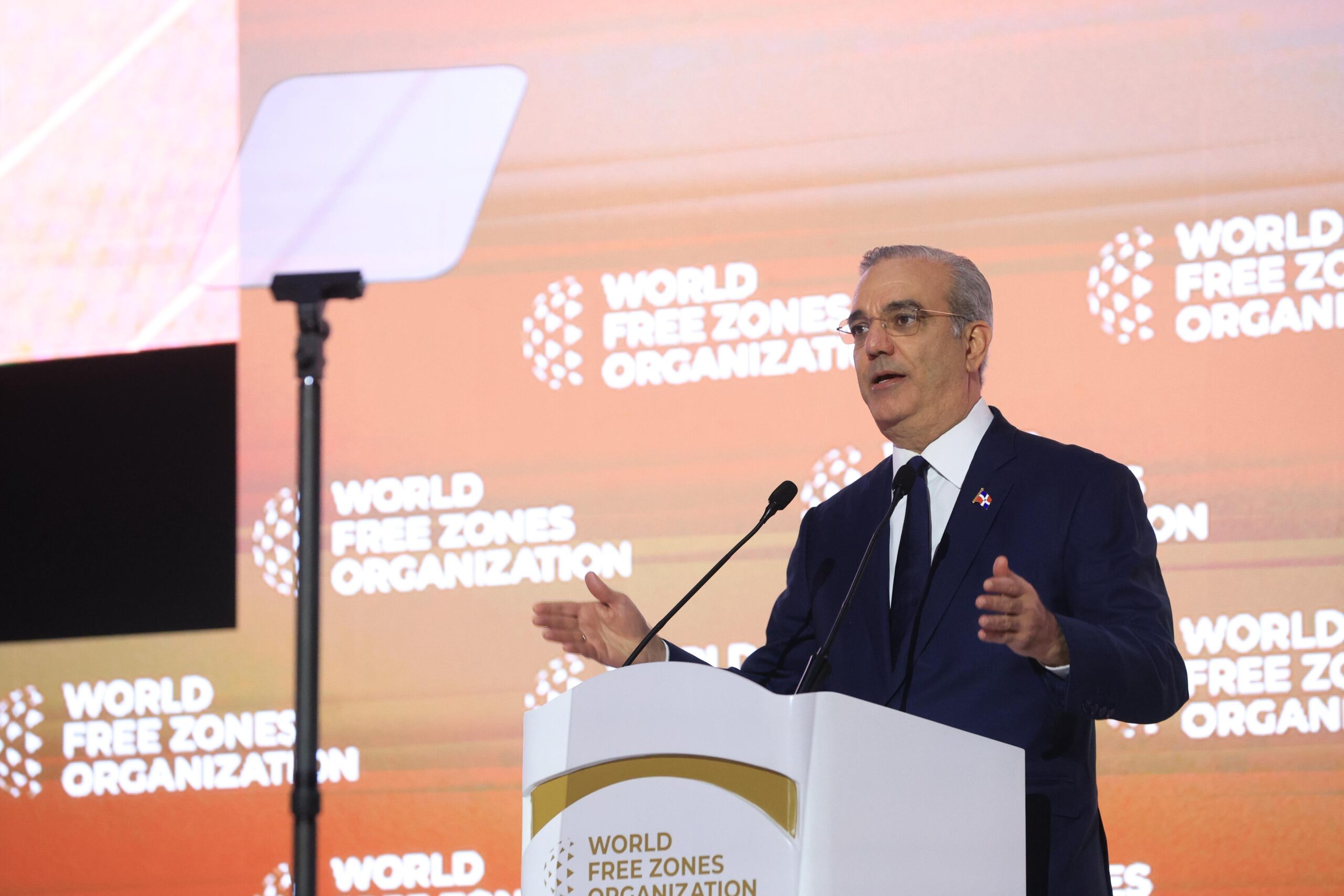 Abinader presenta a RD como una de las mejores decisiones de inversión del hemisferio en “Congreso Mundial de Zonas Francas”