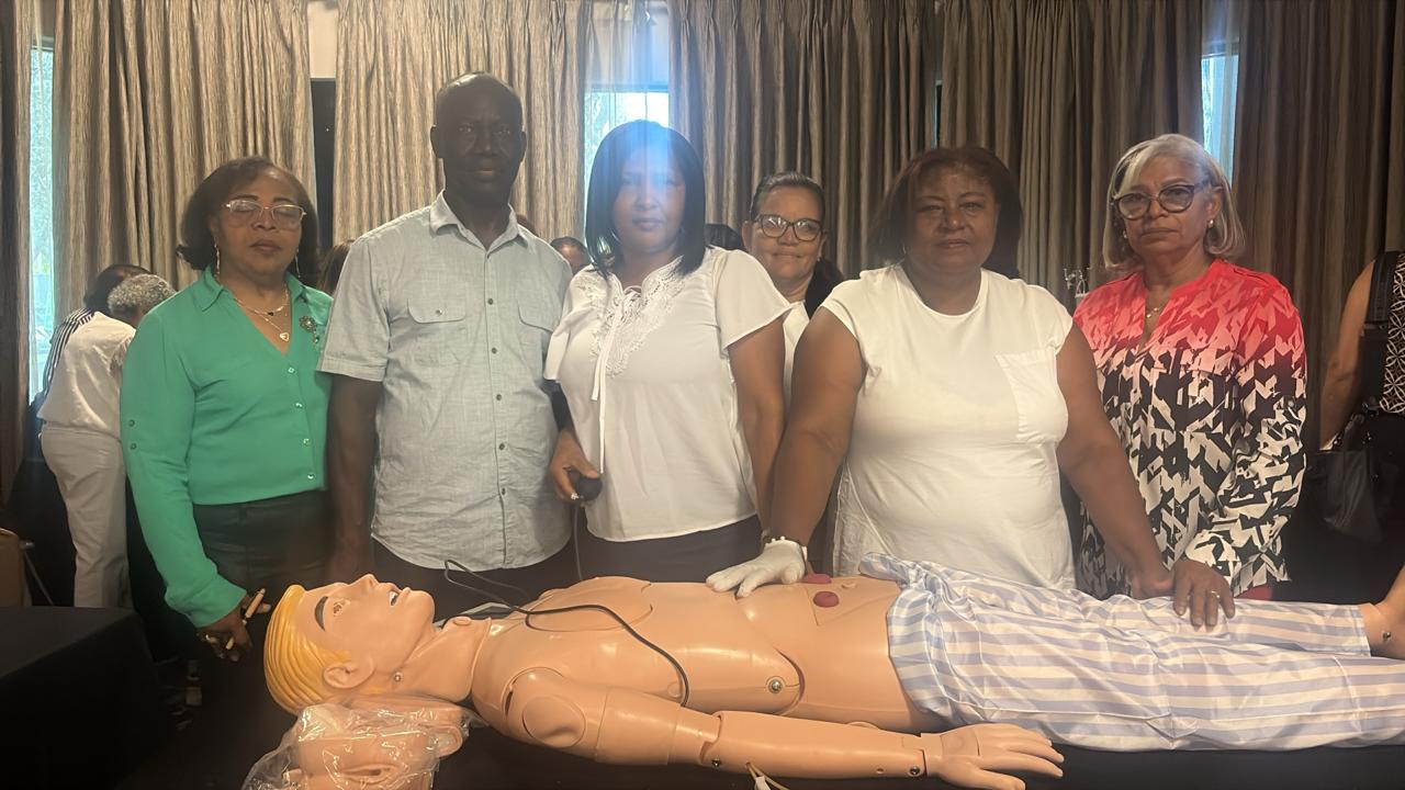 Realizan jornada de formación para fortalecer práctica profesional de estudiantes de enfermería en el Nordeste