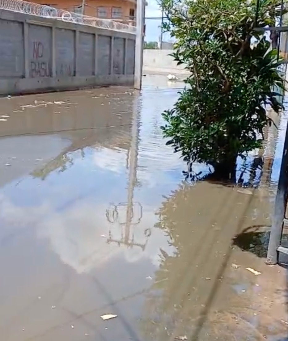 Villa Consuelo y Villa Juana sostienen el comercio capitalino entre aguas negras