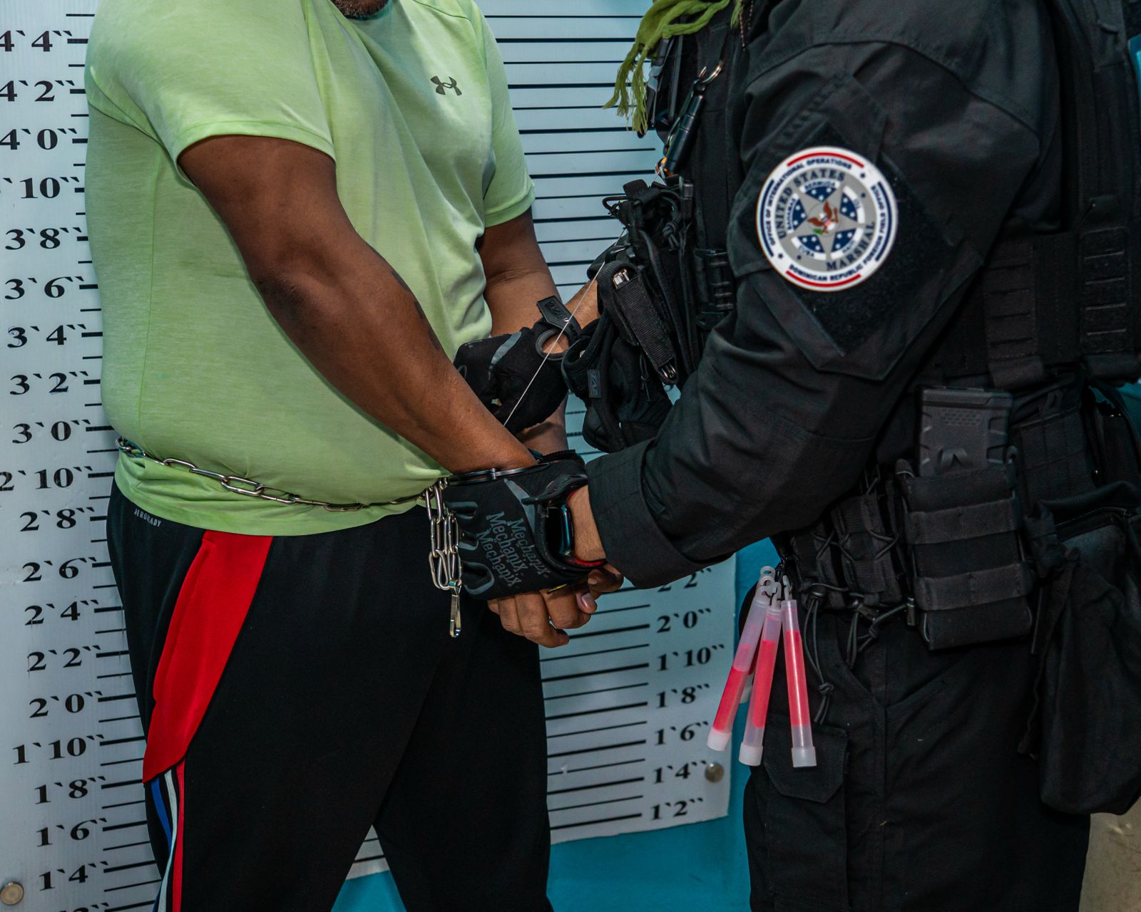 Entregan dominicano acusado de varios cargos por narcotráfico a los EE.UU.