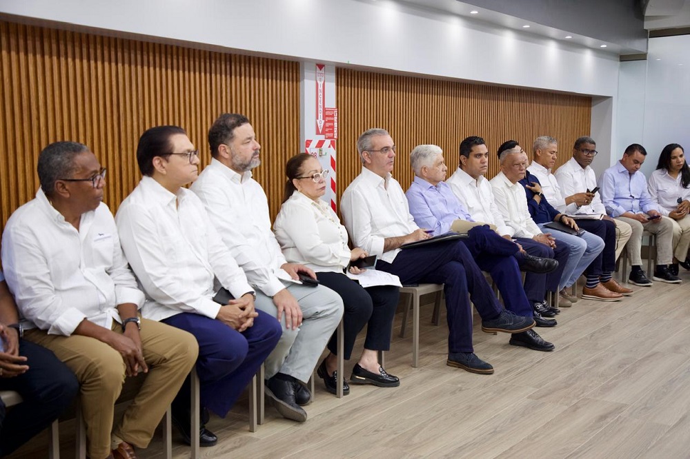 Gobierno avanza en un 85 % alcantarillado sanitario y planta de tratamiento de Licey al Medio
