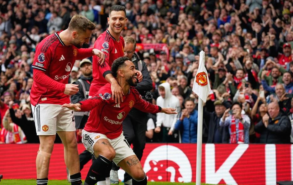 Man United vence 3-2 al Liverpool y volverá a la Champions tras 2 años de ausencia
