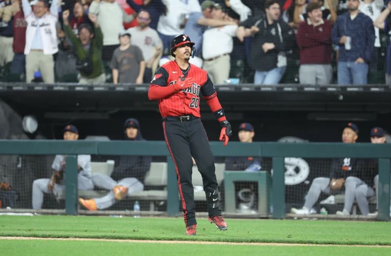 Jonrón de 2 carreras de Vargas en la 10ma da a Medias Blancas triunfo 4-3 sobre Tigres
