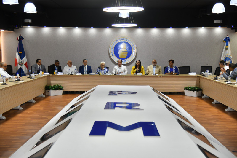 Dirección ejecutiva del PRM sostiene “reunión rutinaria” no hay tensiones