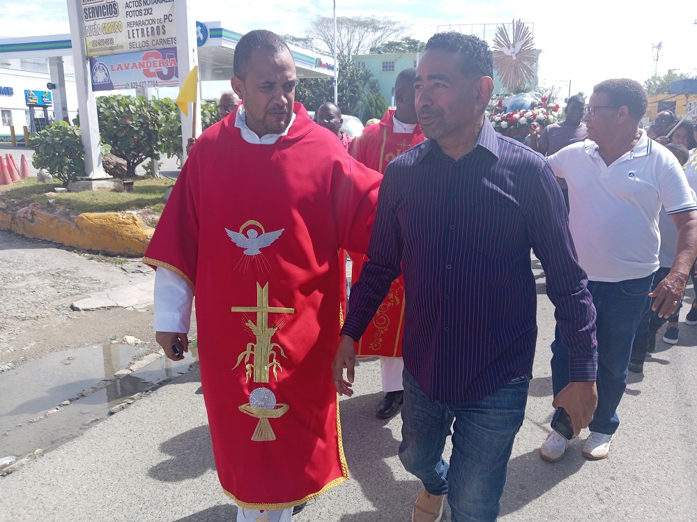Parroquia Espíritu Santo de Villa Mella culmina sus Fiestas Patronales con Eucaristía