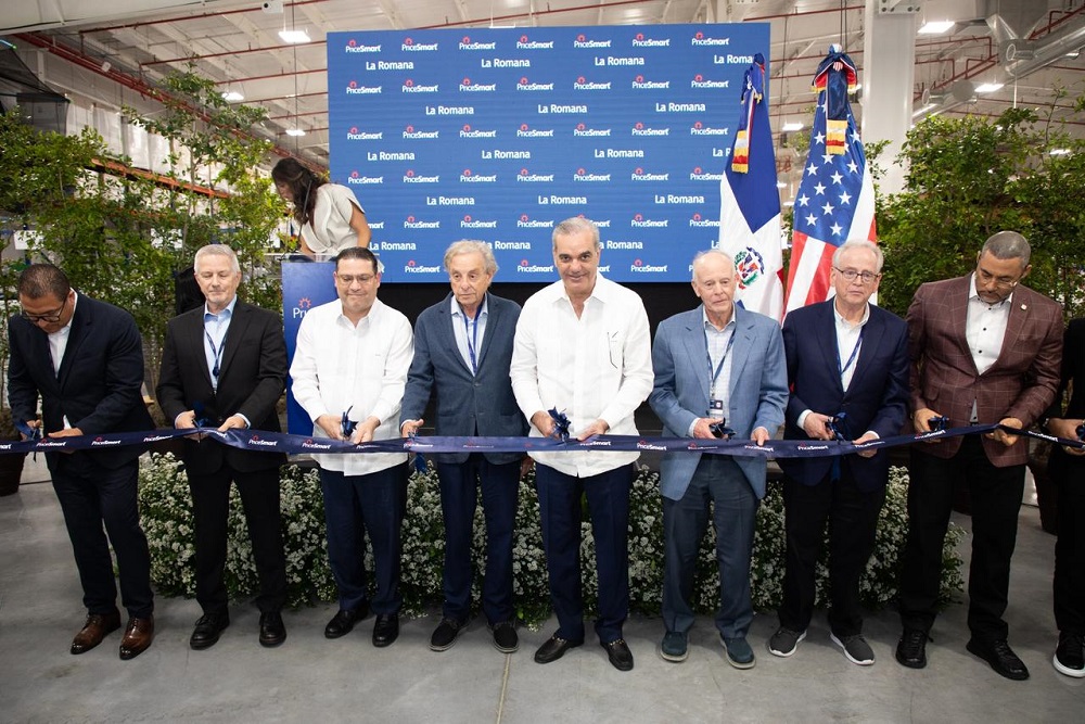 Presidente Abinader participa en la inauguración de PriceSmart en La Romana