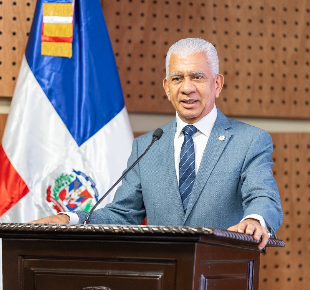 Senado realiza conversatorio sobre ley que regula la intermediación y la publicidad inmobiliaria