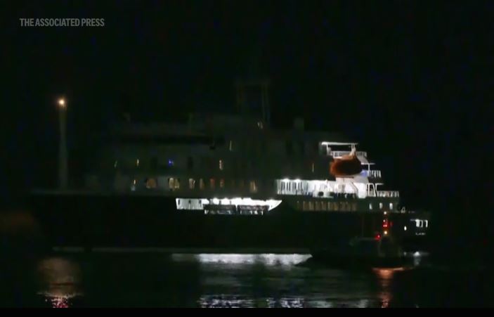 Pasajeros del crucero con hantavirus vuelan desde Canarias