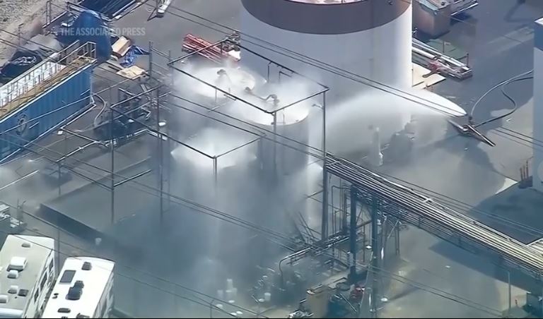 California: 40,000 evacuados por fuga química
