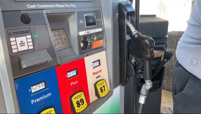Los votantes de Oregón rechazan el aumento del impuesto a la gasolina propuesto por los demócratas