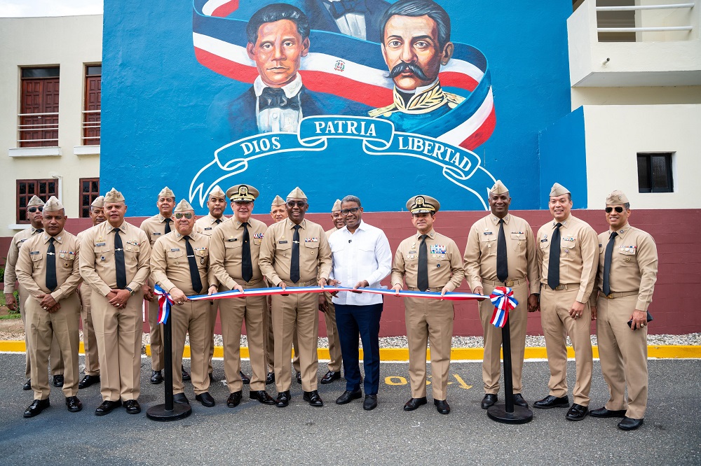 Inauguran Paseo de los Colores en honor a la Armada