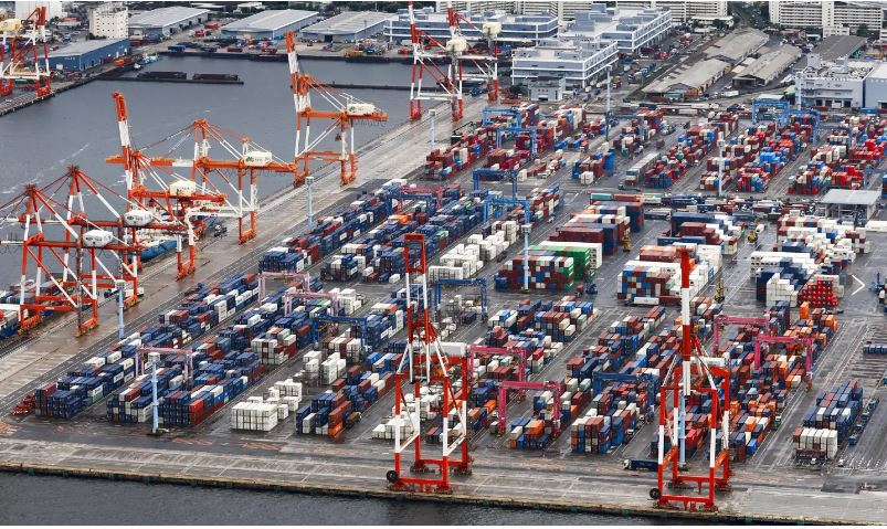 Japón crece al 2,1% anual gracias al gasto de los consumidores