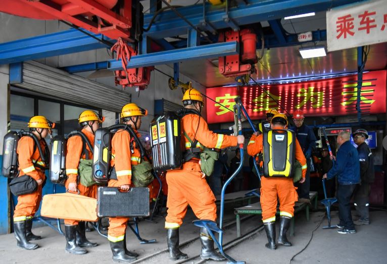Explosión en mina de carbón en China causa 90 muertos, según medios estatales