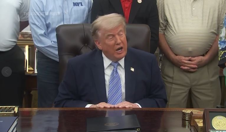 Trump frena regulación de IA en EE. UU.