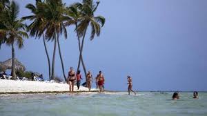 Más del 94 % de los turistas considera destino asequible a Dominicana