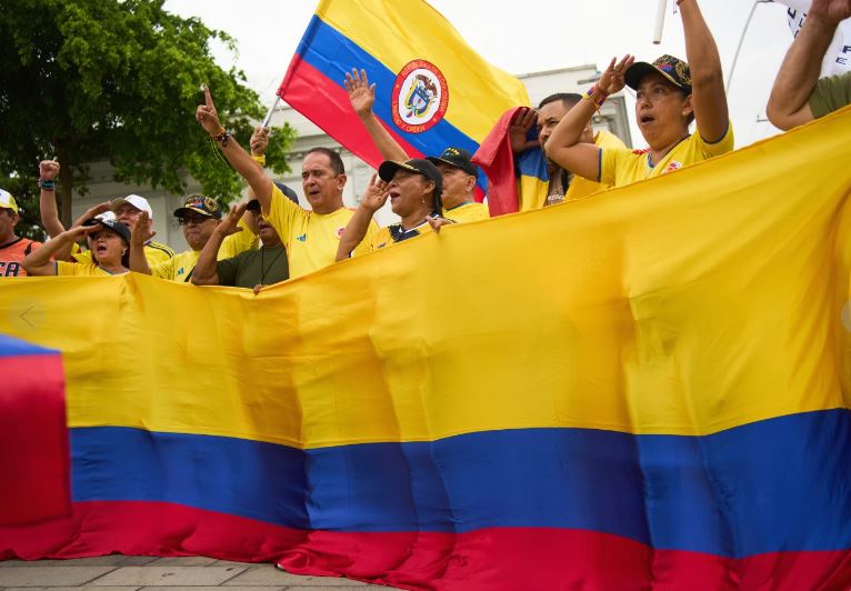 Una Colombia dividida elige entre la continuidad de Cepeda y el giro conservador de De la Espriella