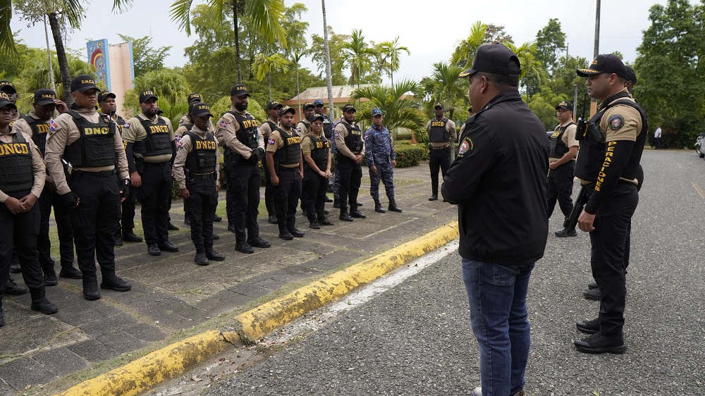 DNCD ocupa 7, 538 gramos de drogas, arrestan 27 personas en SDN
