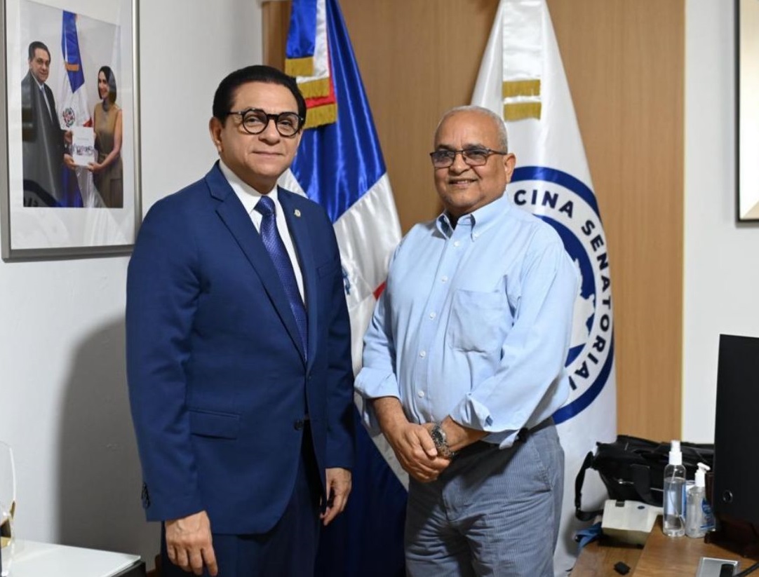 Rivera reitera apoyo a edificaciones de la Cruz Roja [1]