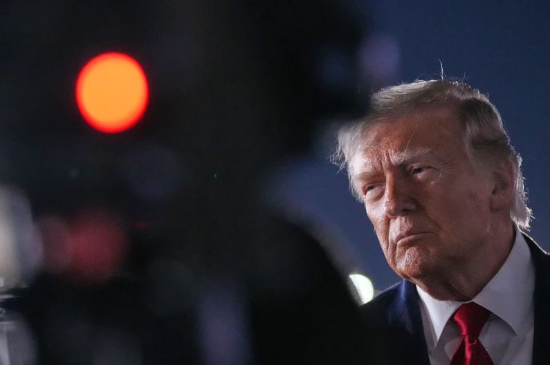 Estados Unidos ataca Irán después de que Trump culpara a Teherán del derribo de un helicóptero del ejército