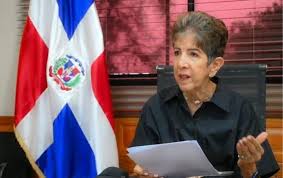 Senadora de Puerto Plata arremete contra el ministro Magin Diaz
