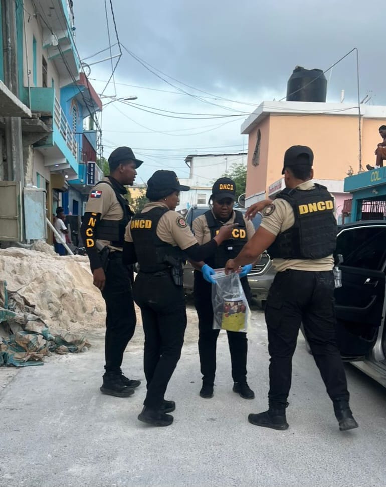 Detienen cinco personas en Punta Cana, ocupan distintos tipos de drogas