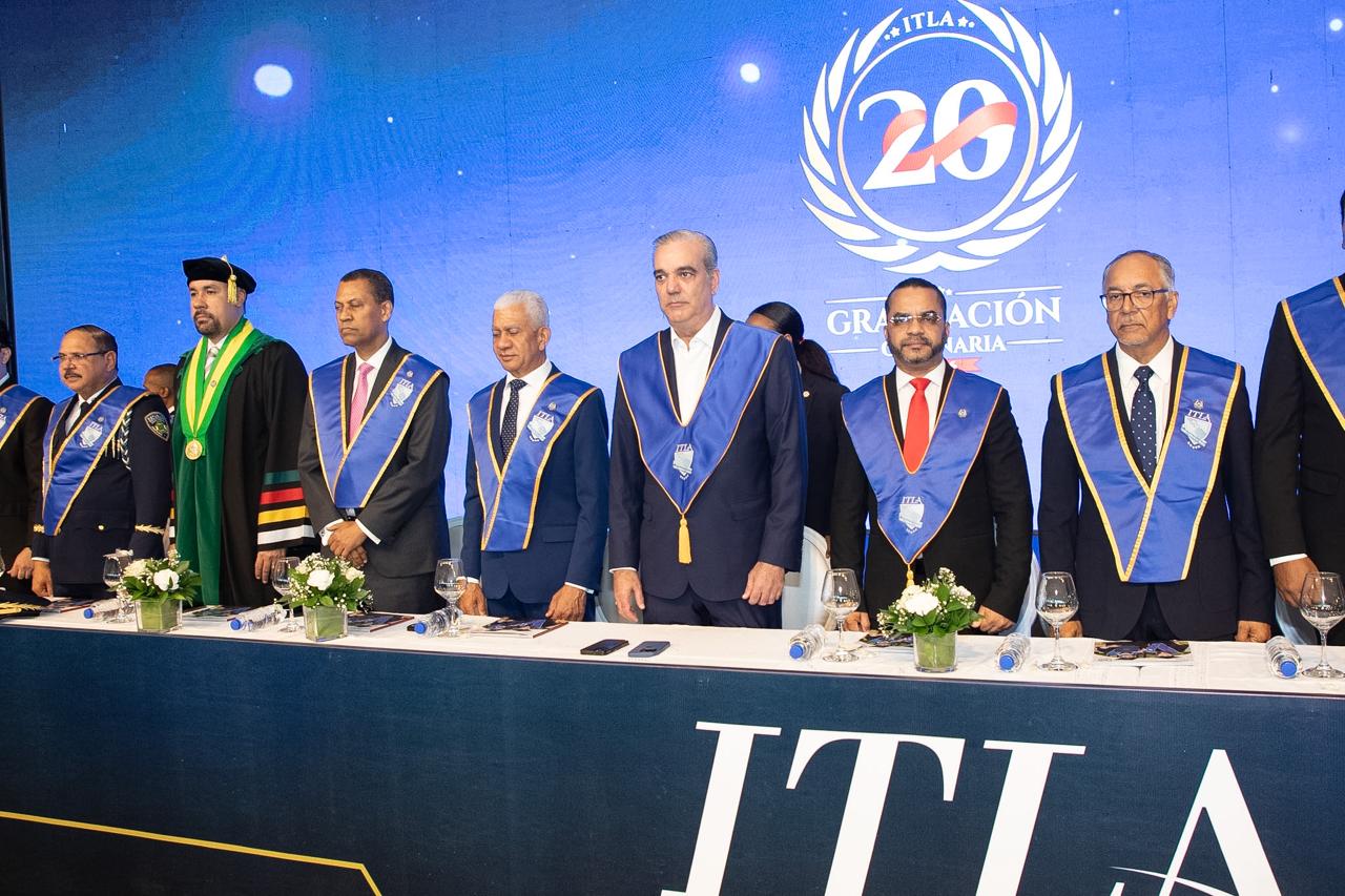 Presidente Abinader encabeza vigésima graduación ordinaria del ITLA