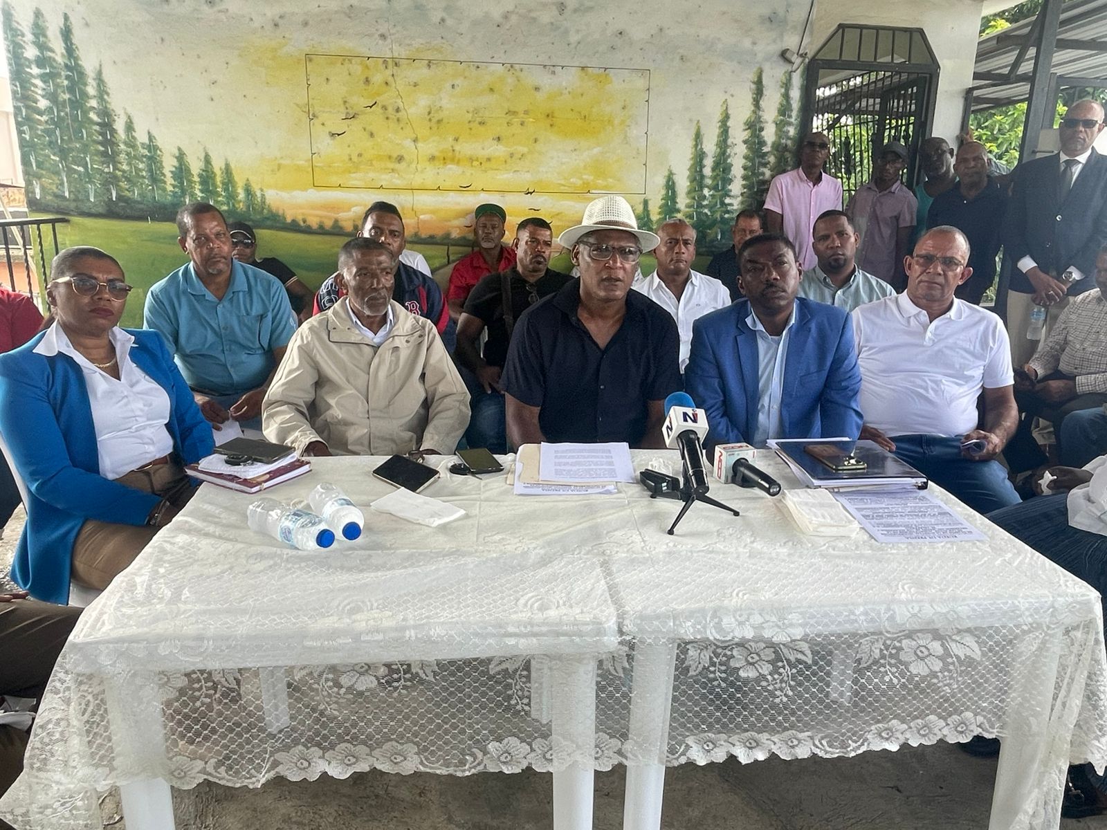 Transportistas de Los Alcarrizos rechazan exclusión de rutas alimentadoras
