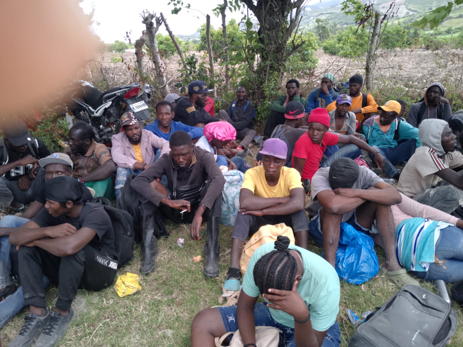 Ejército intercepta a 35 haitianos indocumentados en montañas de El Cercado