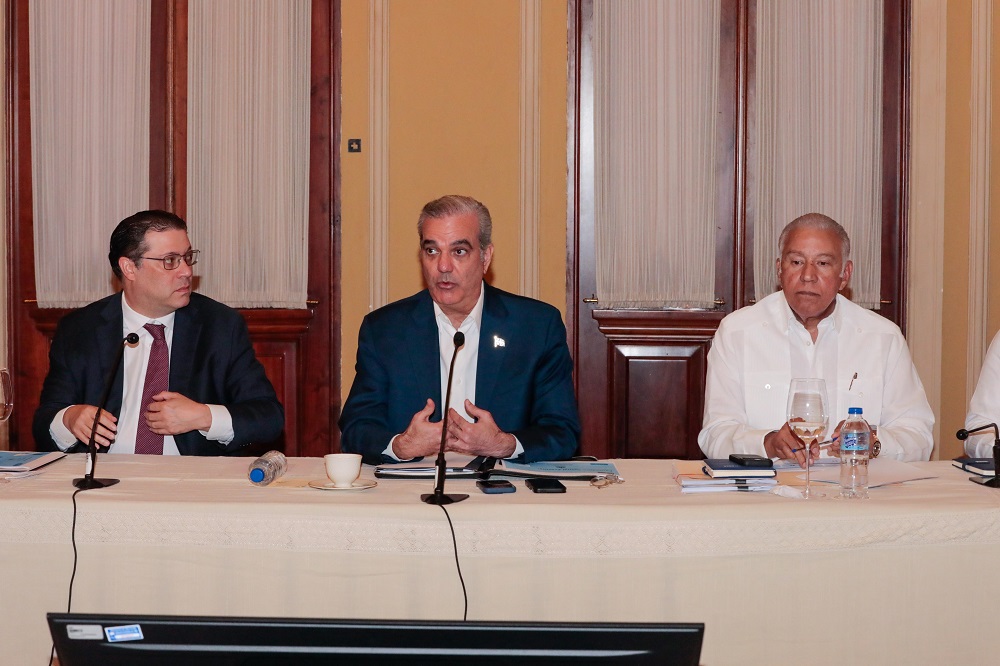 Abinader destaca alianza productiva para mantener la estabilidad