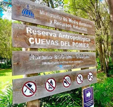 Abinader declara de utilidad pública terrenos del Monumento Natural Cuevas del Pomier